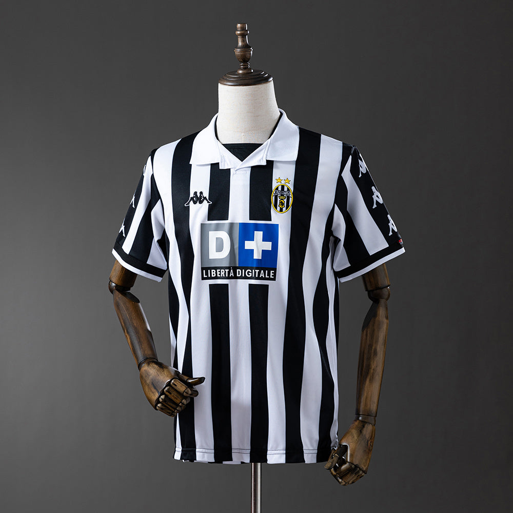 JUV Jersey 1999-00 Home Retro Football Kit
