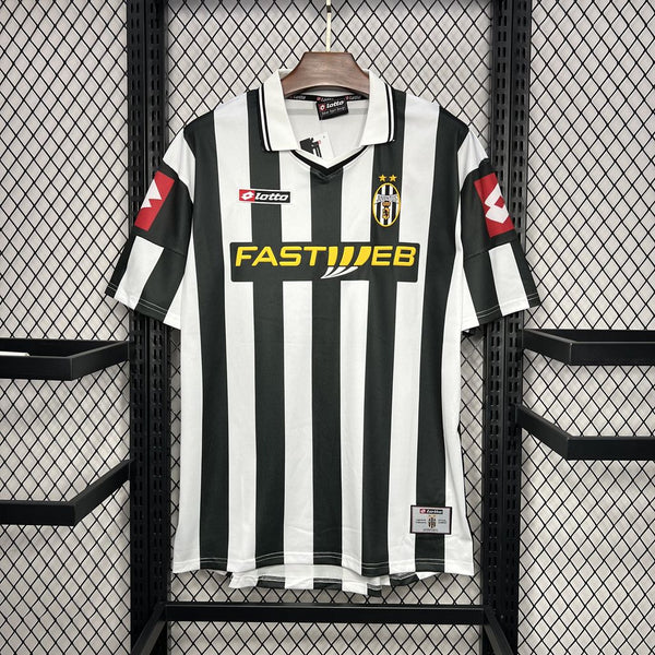 Retro JUV Home Kit 2001/02 Football Jersey