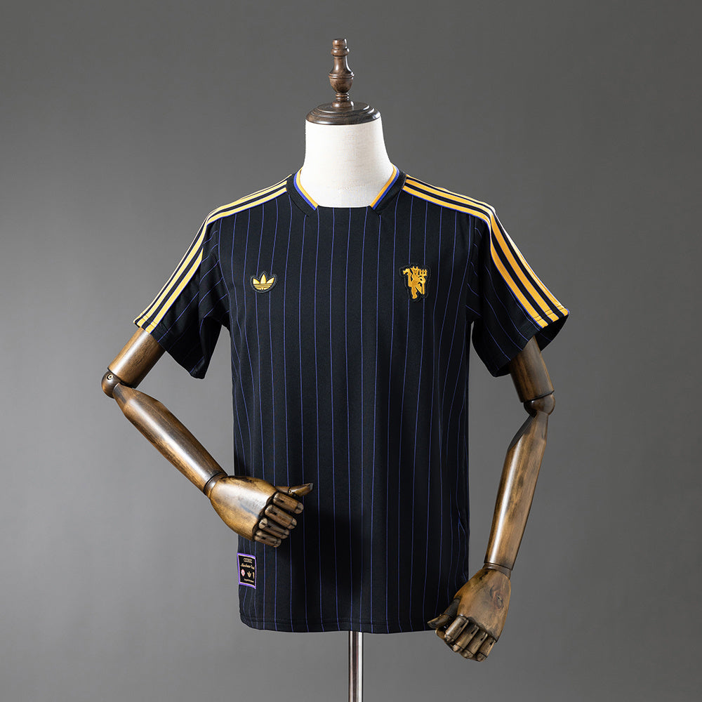Man United Jersey 25/26 Black Special Football Kit