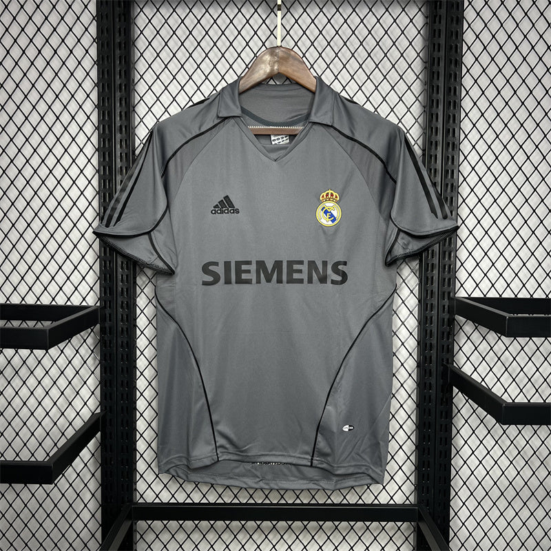 Retro Real Madrid Third Jersey 05/06 Football Kit